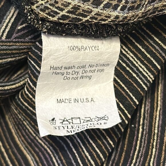 Vintage Meghan LA women’s balloon sleeves maxi dress. No size tag. Elastic waist - Picture 9 of 11